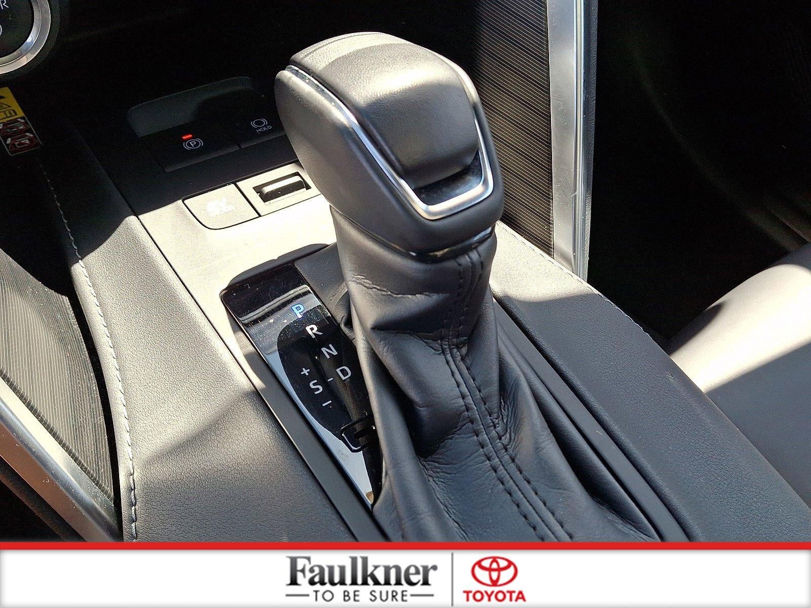 2023 Toyota Venza Nightshade AWD (Natl)