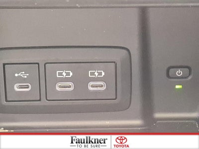 2023 Toyota Venza Nightshade AWD (Natl)