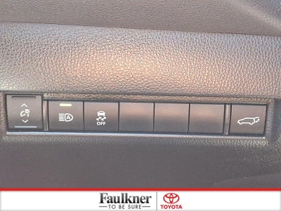 2023 Toyota Venza Nightshade AWD (Natl)