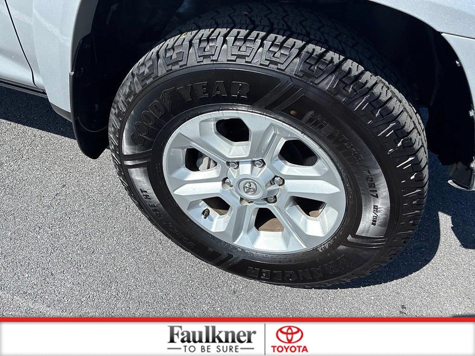 2024 Toyota 4Runner SR5 4WD (GS)
