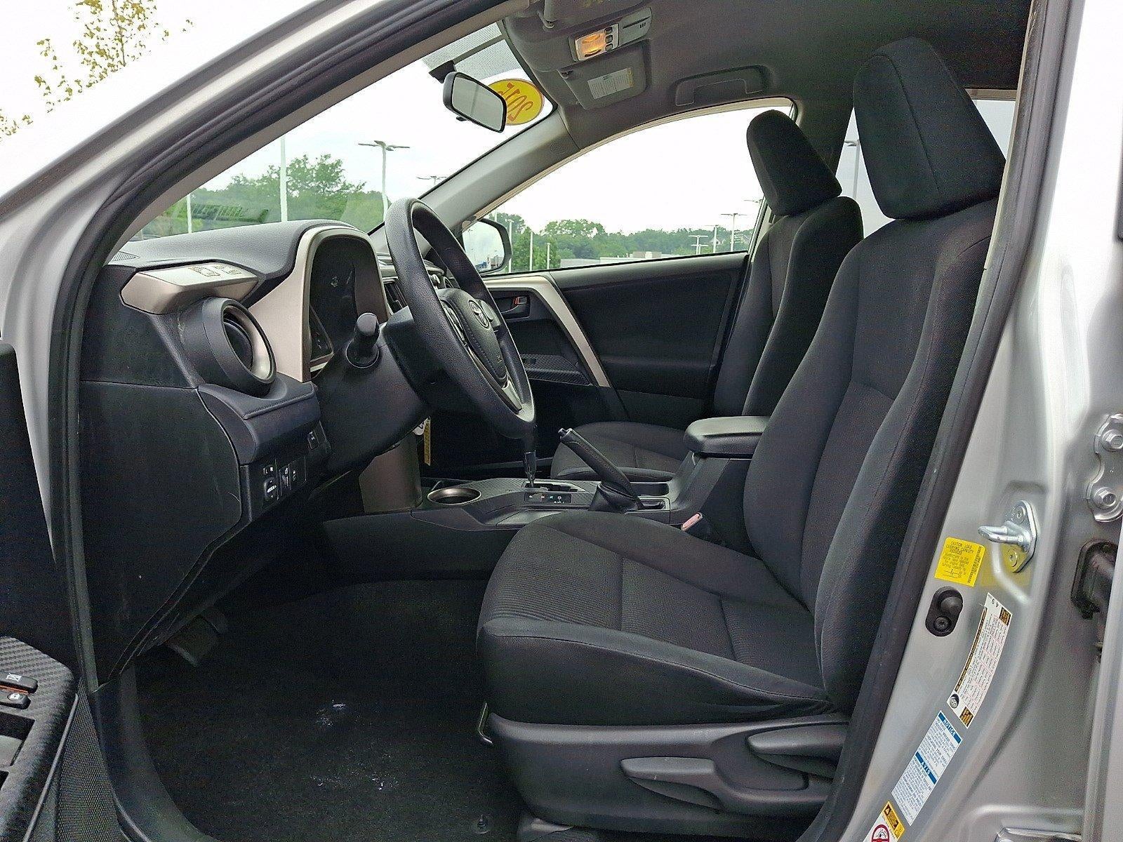 2015 Toyota RAV4 AWD 4dr LE (Natl)