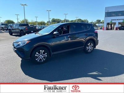 2017 Toyota RAV4 LE AWD (Natl)