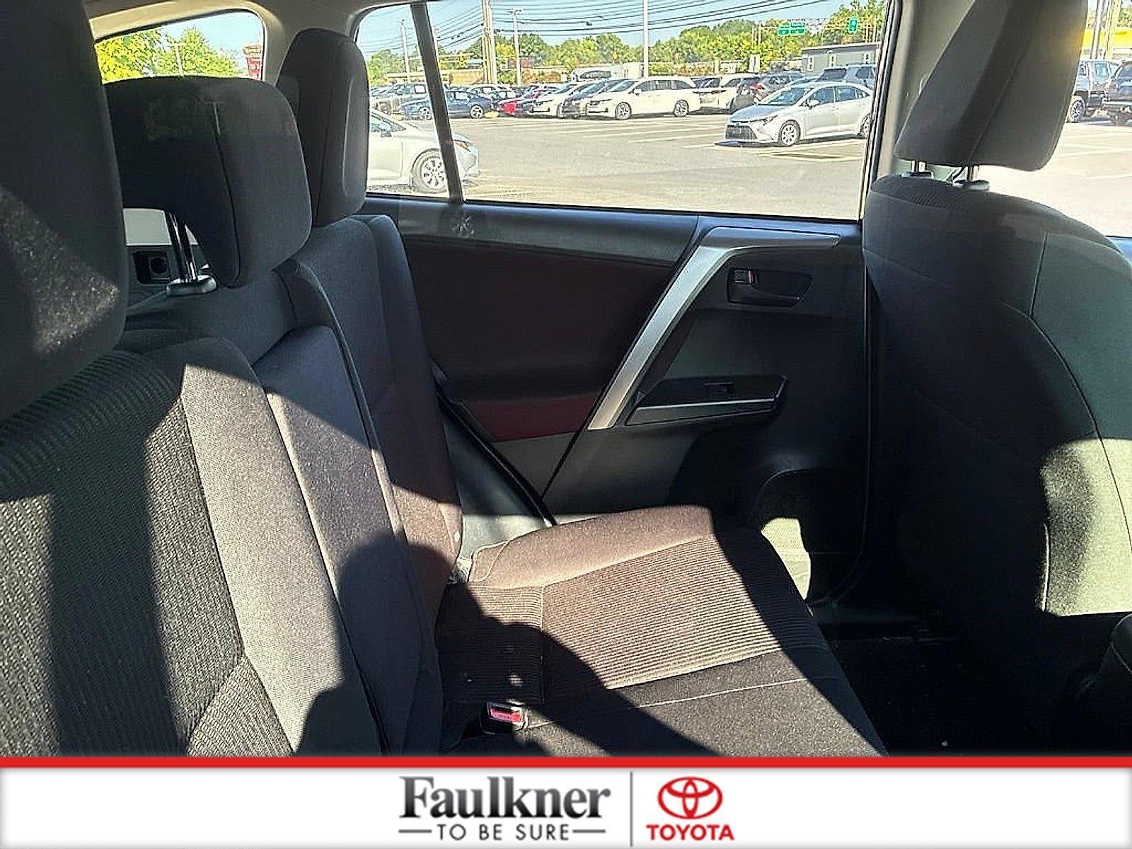 2017 Toyota RAV4 LE AWD (Natl)