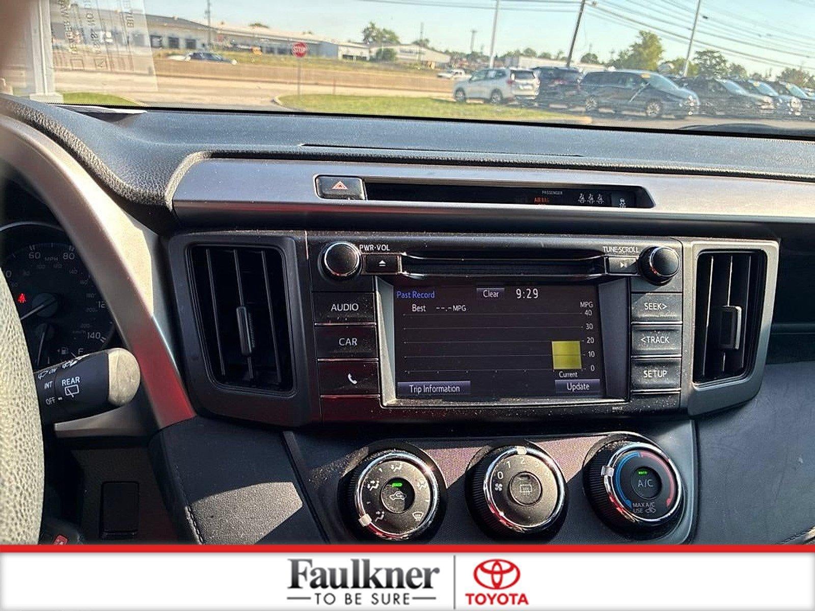 2017 Toyota RAV4 LE AWD (Natl)