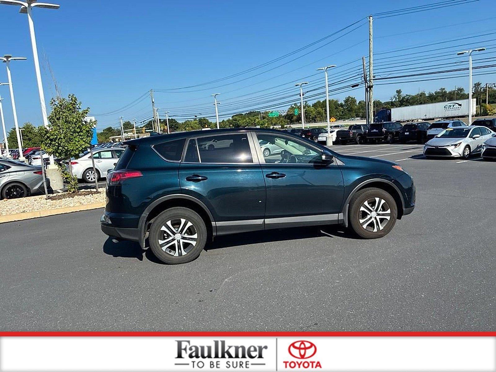 2017 Toyota RAV4 LE AWD (Natl)