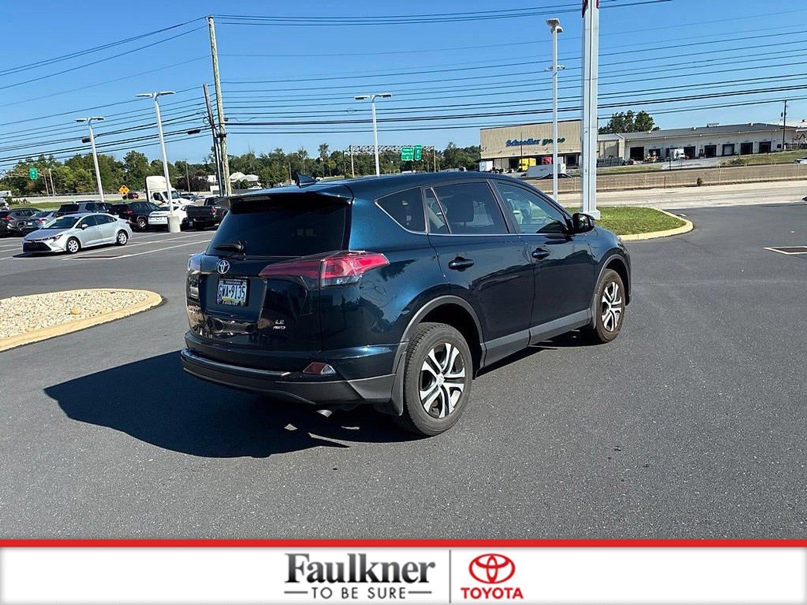 2017 Toyota RAV4 LE AWD (Natl)