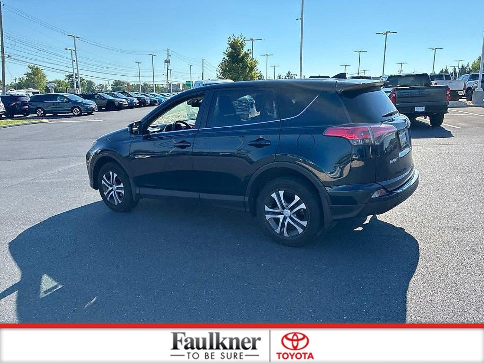 2017 Toyota RAV4 LE AWD (Natl)