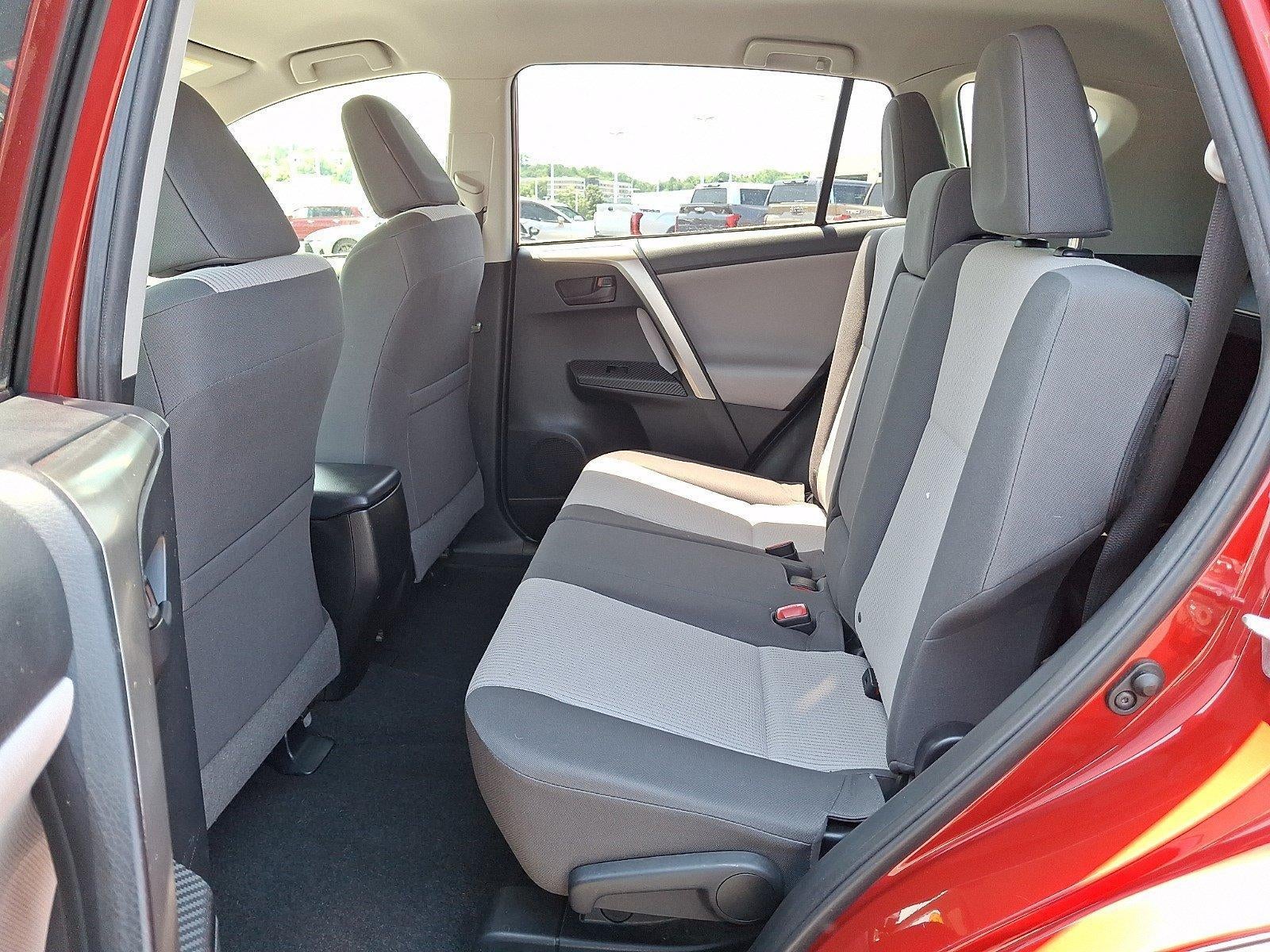 2015 Toyota RAV4 AWD 4dr LE (Natl)