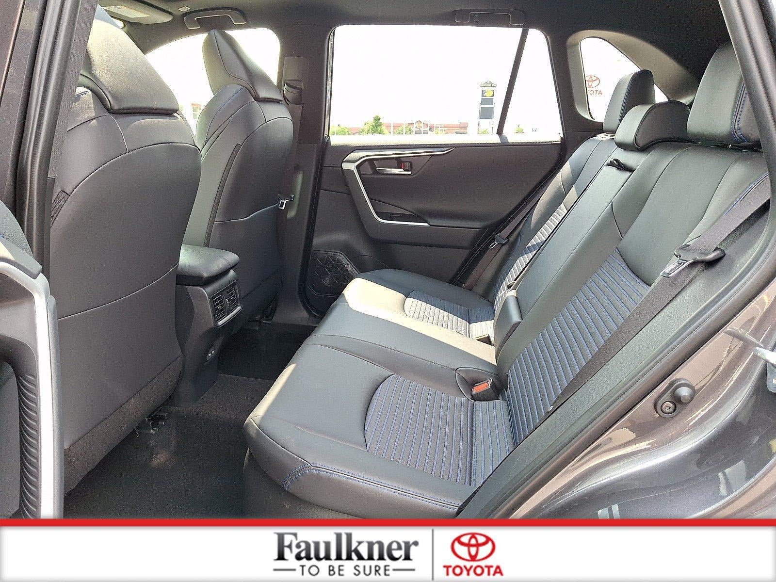 2025 Toyota RAV4 Hybrid XSE AWD (Natl)