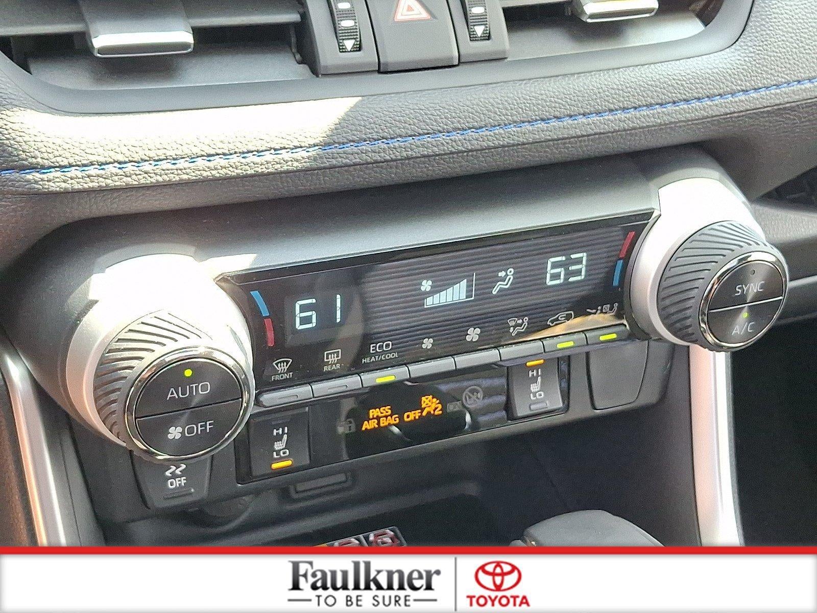 2025 Toyota RAV4 Hybrid XSE AWD (Natl)