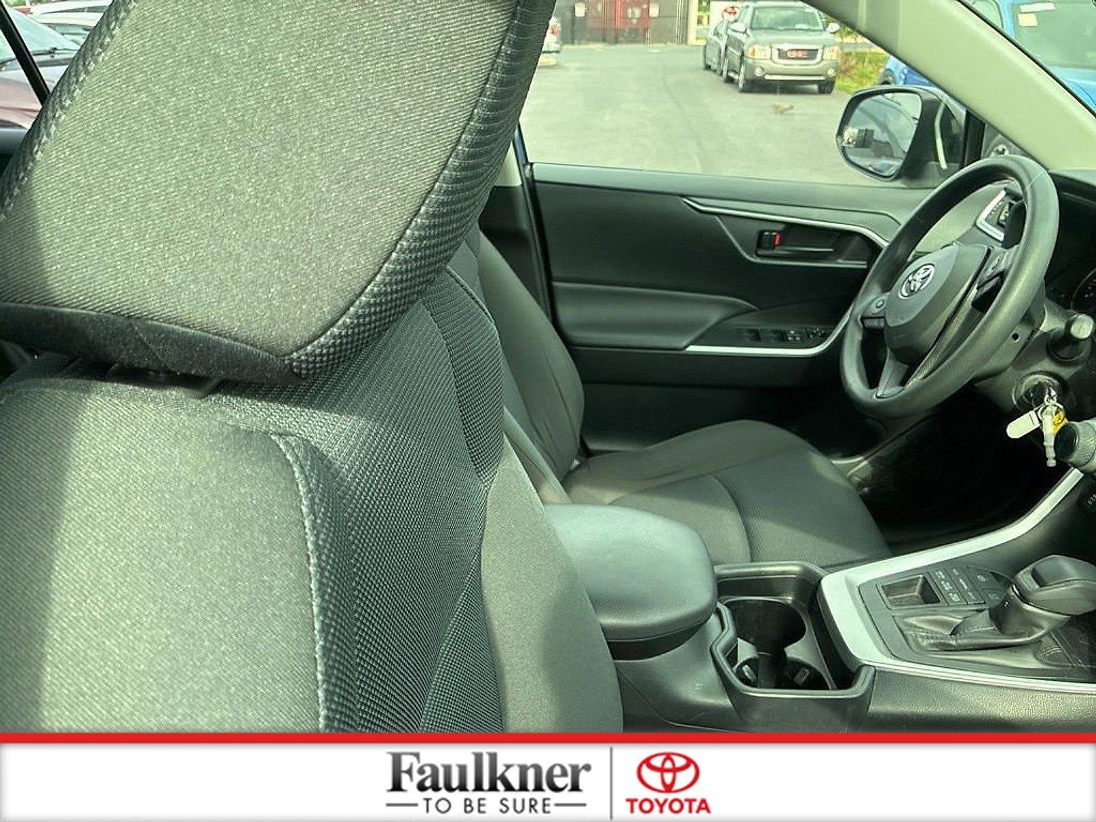 2019 Toyota RAV4 LE AWD (Natl)