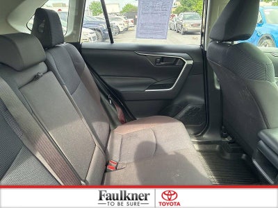 2019 Toyota RAV4 LE AWD (Natl)