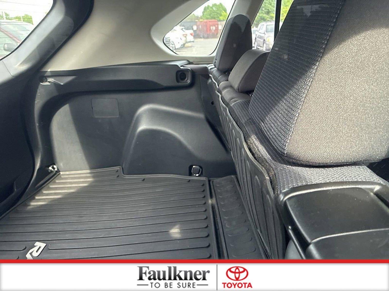 2019 Toyota RAV4 LE AWD (Natl)