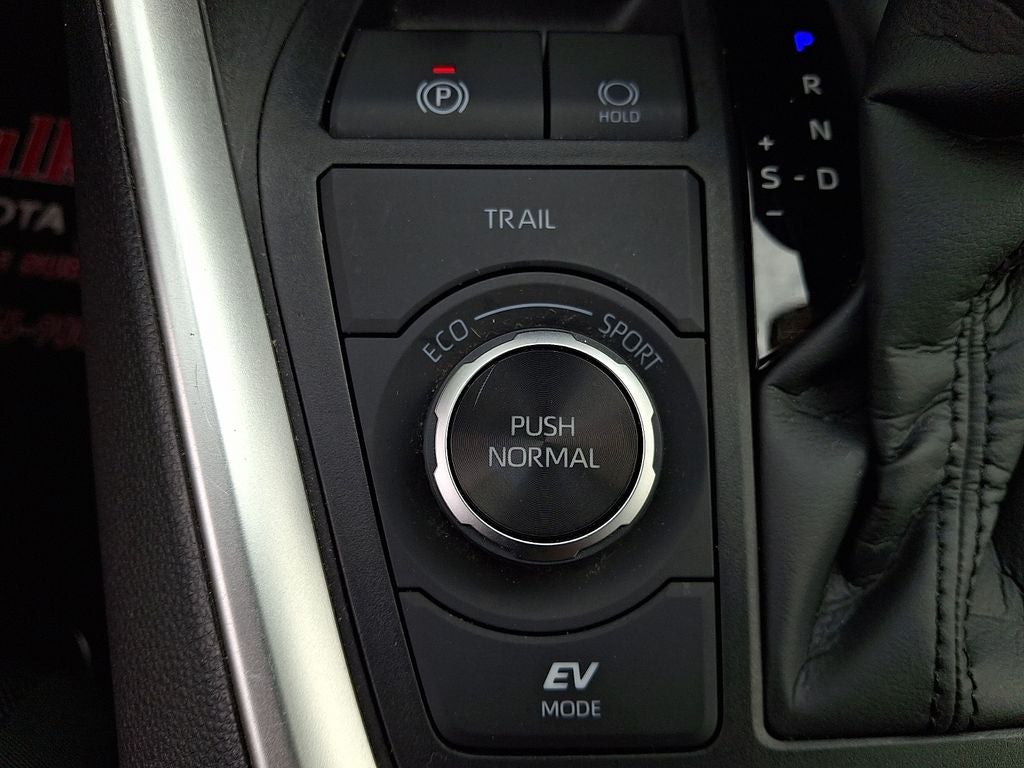 2025 Toyota RAV4 Hybrid LE CERTIFIED