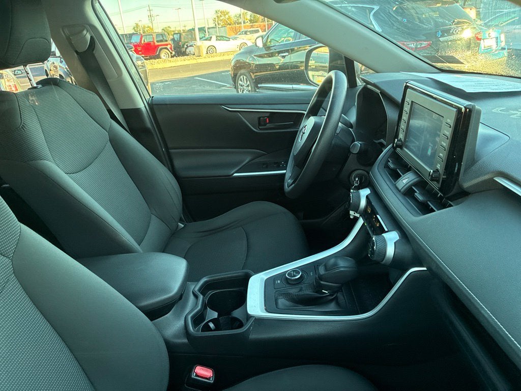 2019 Toyota RAV4 Hybrid LE