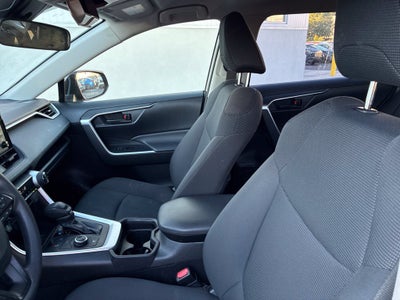 2019 Toyota RAV4 Hybrid LE