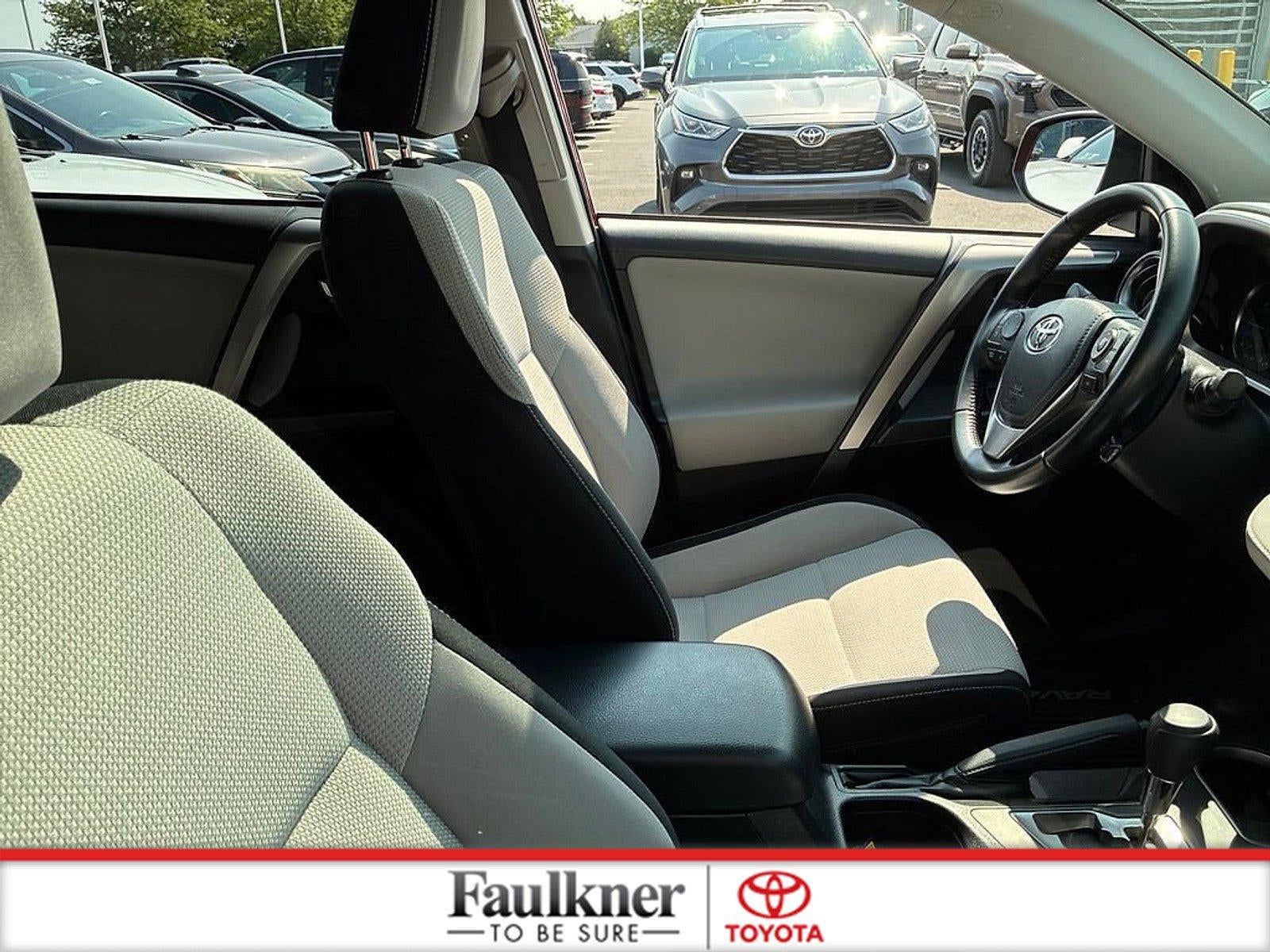 2018 Toyota RAV4 Hybrid XLE AWD (Natl)