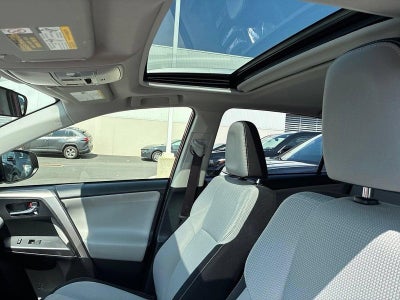 2018 Toyota RAV4 Hybrid XLE AWD (Natl)