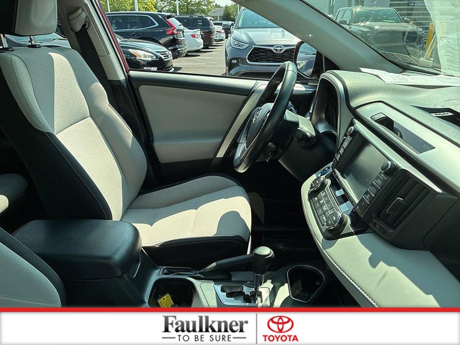 2018 Toyota RAV4 Hybrid XLE AWD (Natl)