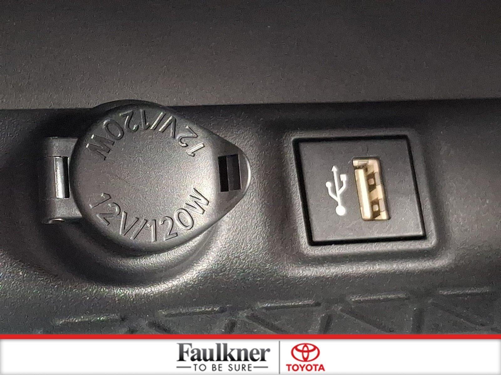 2025 Toyota RAV4 Hybrid XLE AWD (Natl)