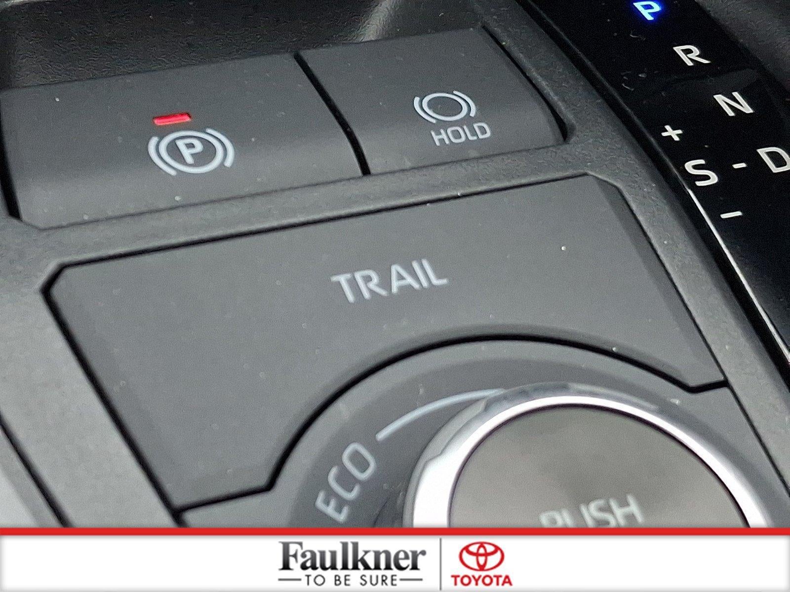 2025 Toyota RAV4 Hybrid XLE AWD (Natl)
