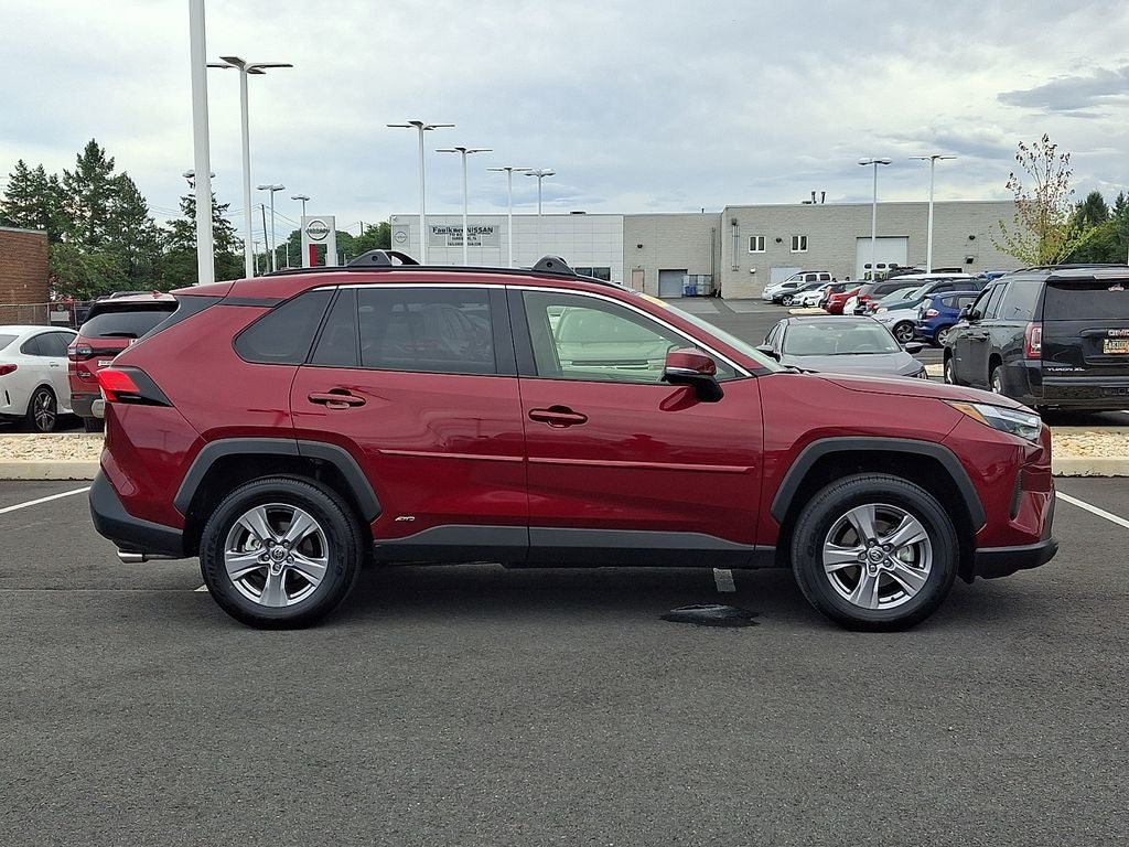 2025 Toyota RAV4 Hybrid XLE AWD (Natl)