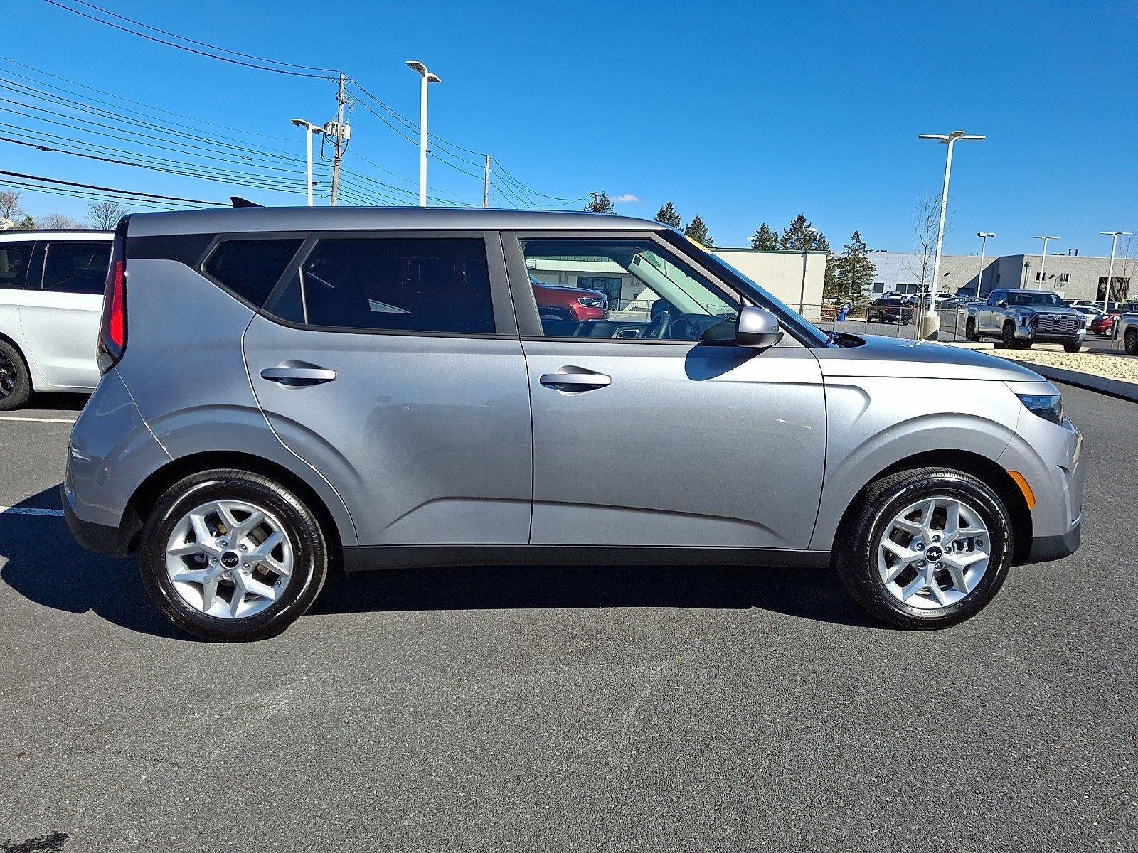 2025 Kia Soul LX FWD