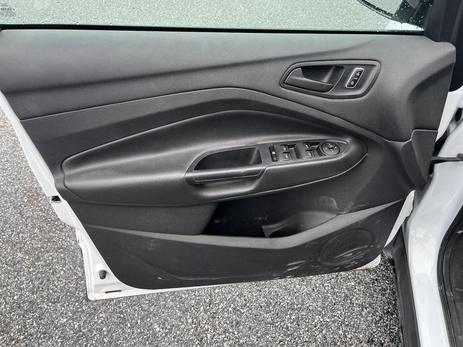 2015 Ford Escape FWD 4dr S