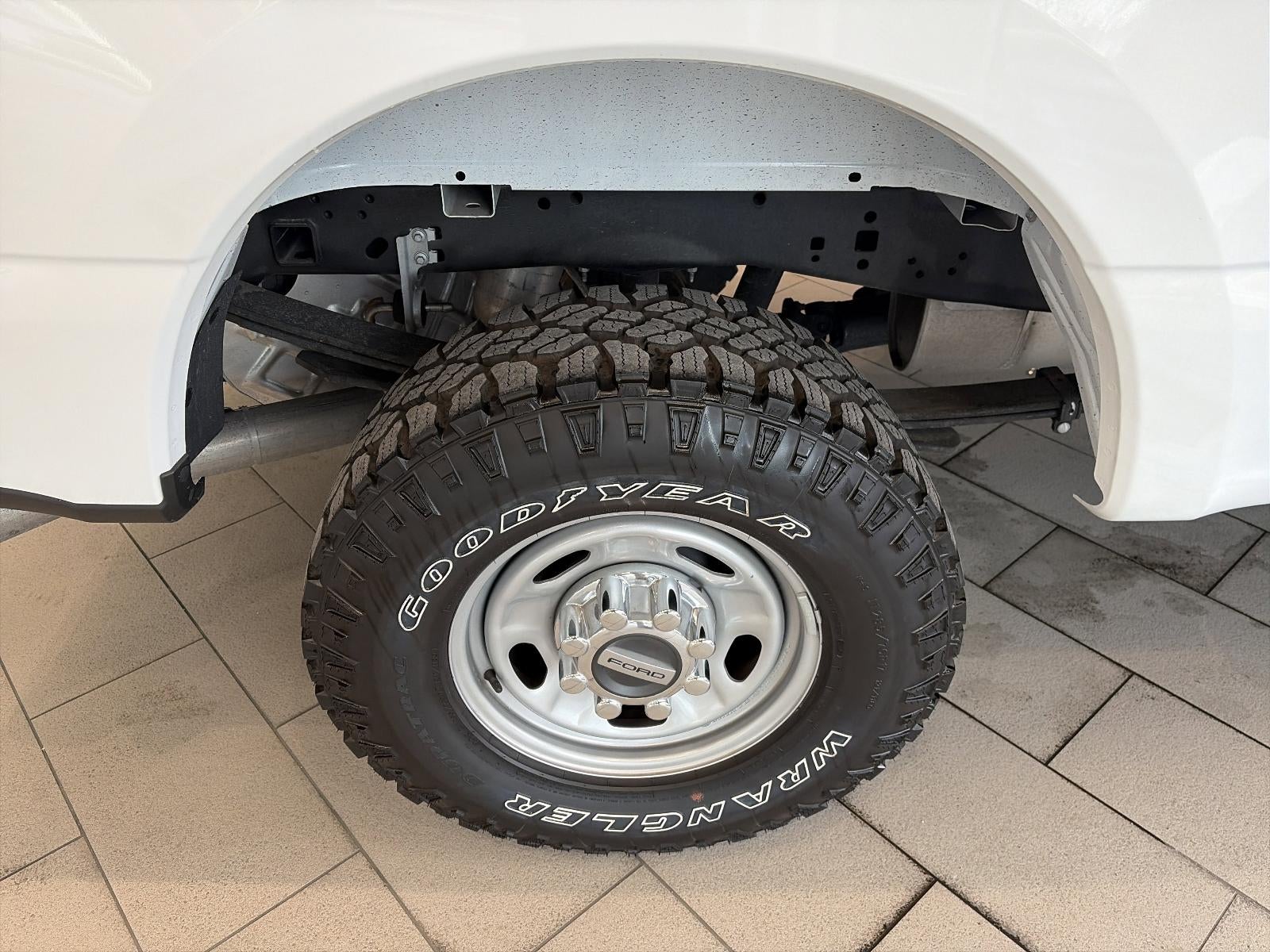 2024 Ford Super Duty F-250 SRW XL 4WD Reg Cab 8' Box