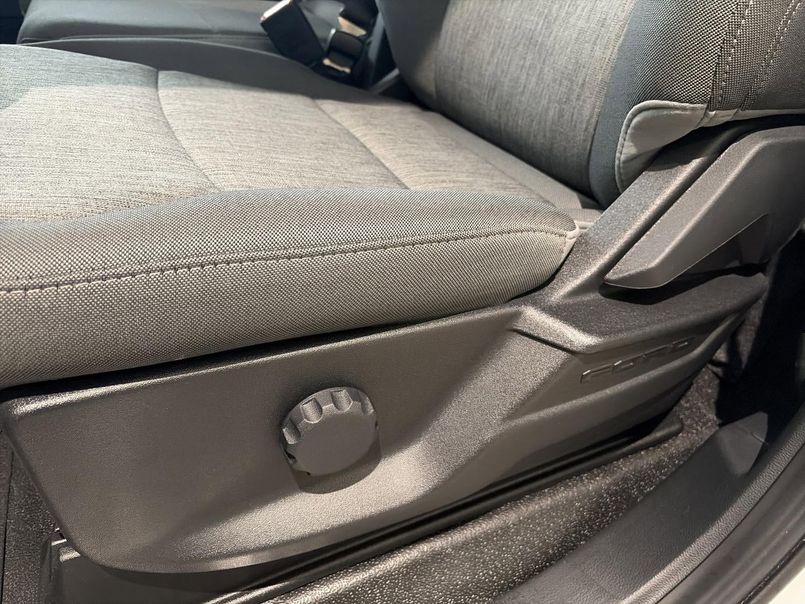 2024 Ford Super Duty F-250 SRW XL 4WD Reg Cab 8' Box