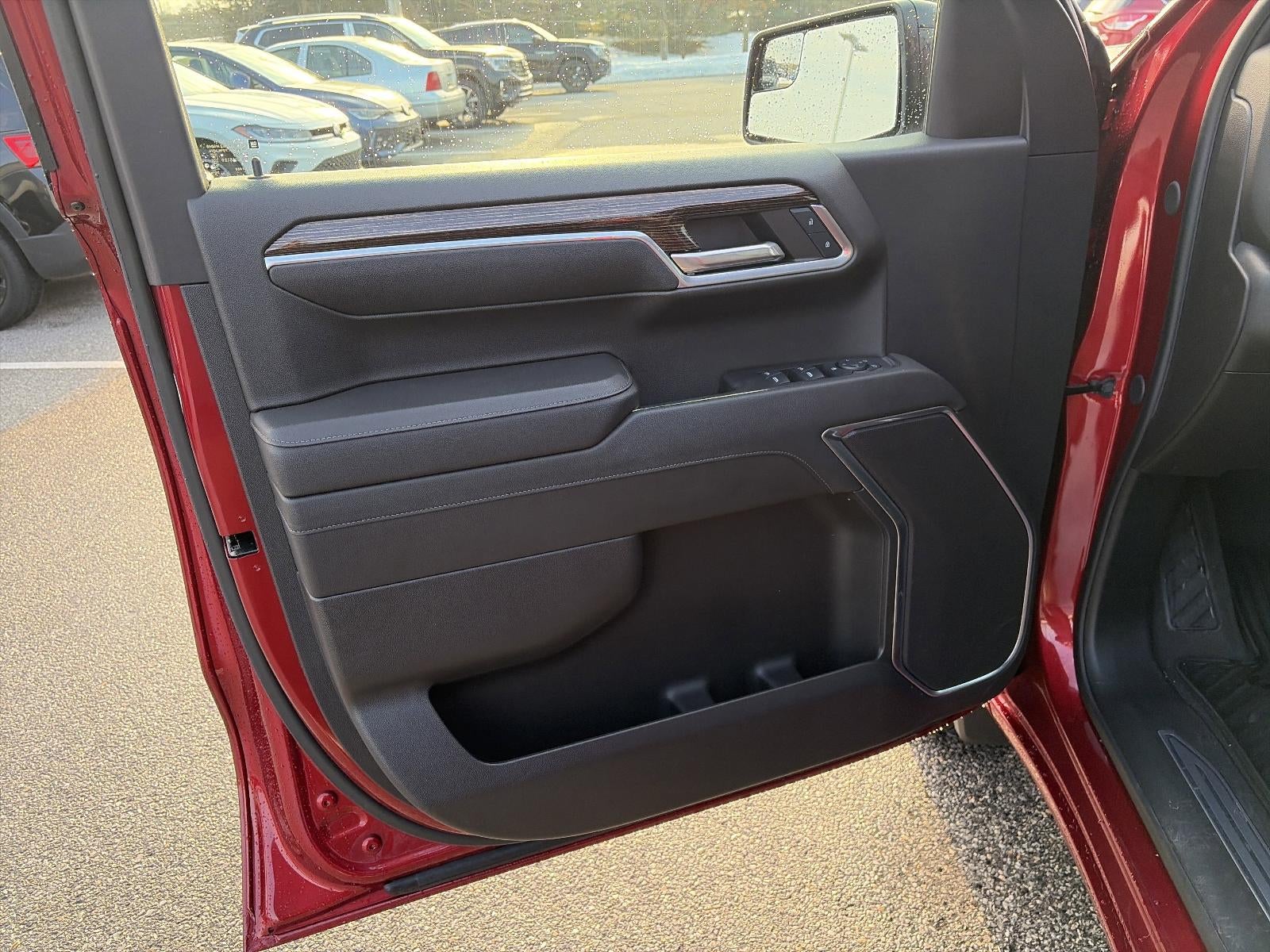 2024 GMC Sierra 1500 Crew Cab Short Box 4-Wheel Drive Elevation 3SB