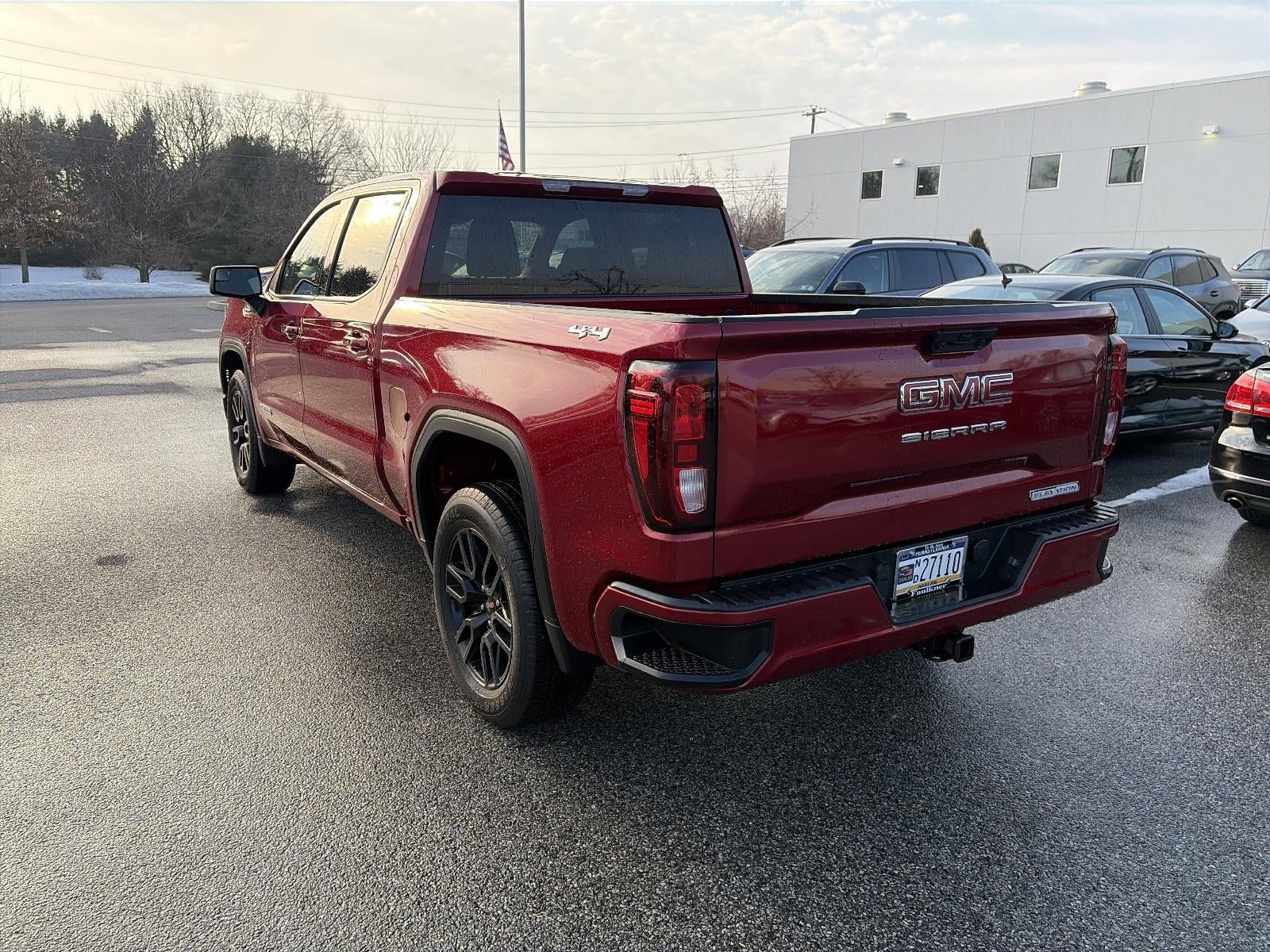 2024 GMC Sierra 1500 Crew Cab Short Box 4-Wheel Drive Elevation 3SB