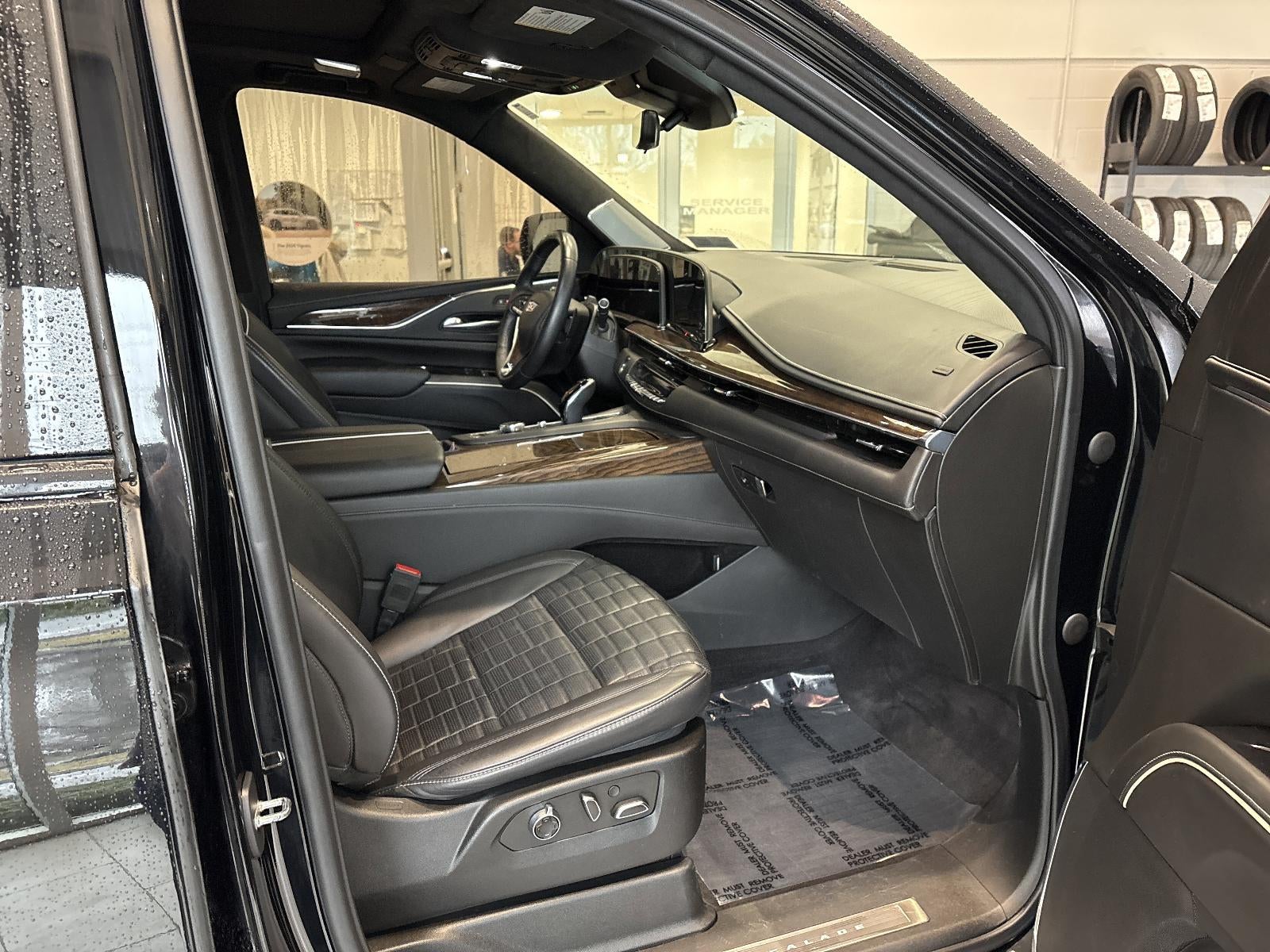 2023 Cadillac Escalade ESV 4WD Sport Platinum