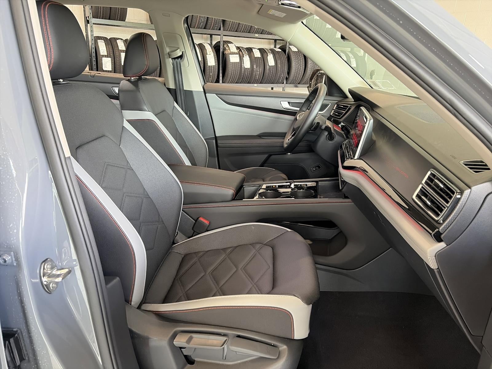 2025 Volkswagen Atlas 2.0T Peak Edition 4MOTION