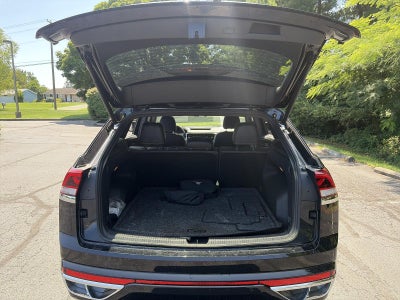 2023 Volkswagen Atlas Cross Sport 3.6L V6 SEL Premium R-Line 4MOTION