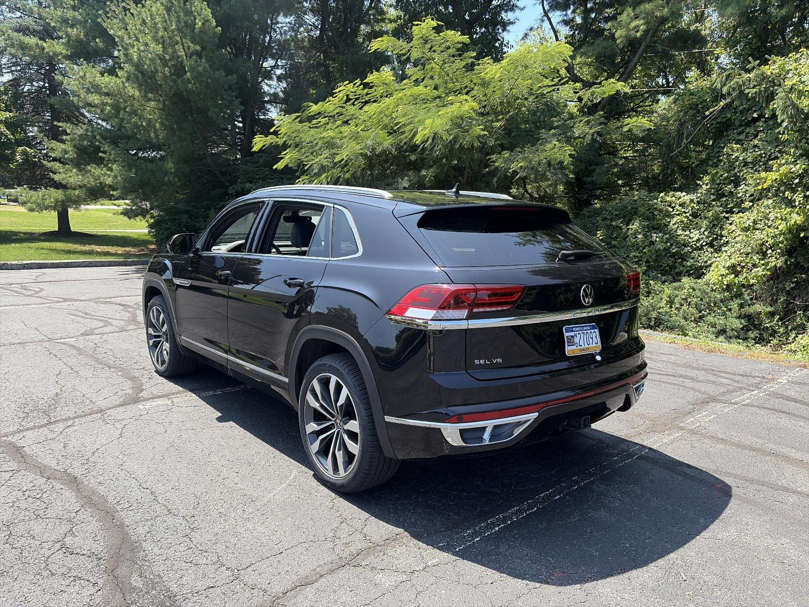 2023 Volkswagen Atlas Cross Sport 3.6L V6 SEL Premium R-Line 4MOTION
