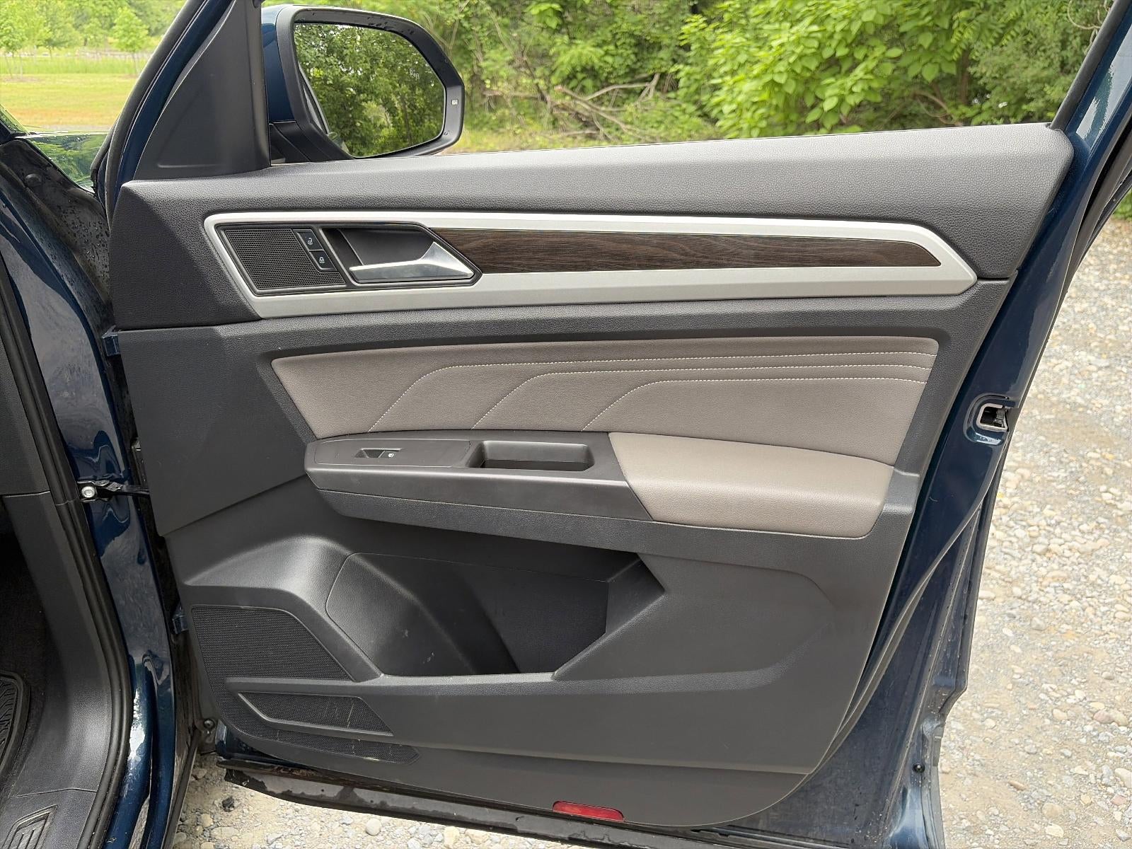 2023 Volkswagen Atlas 2.0T SE w/Technology 4MOTION