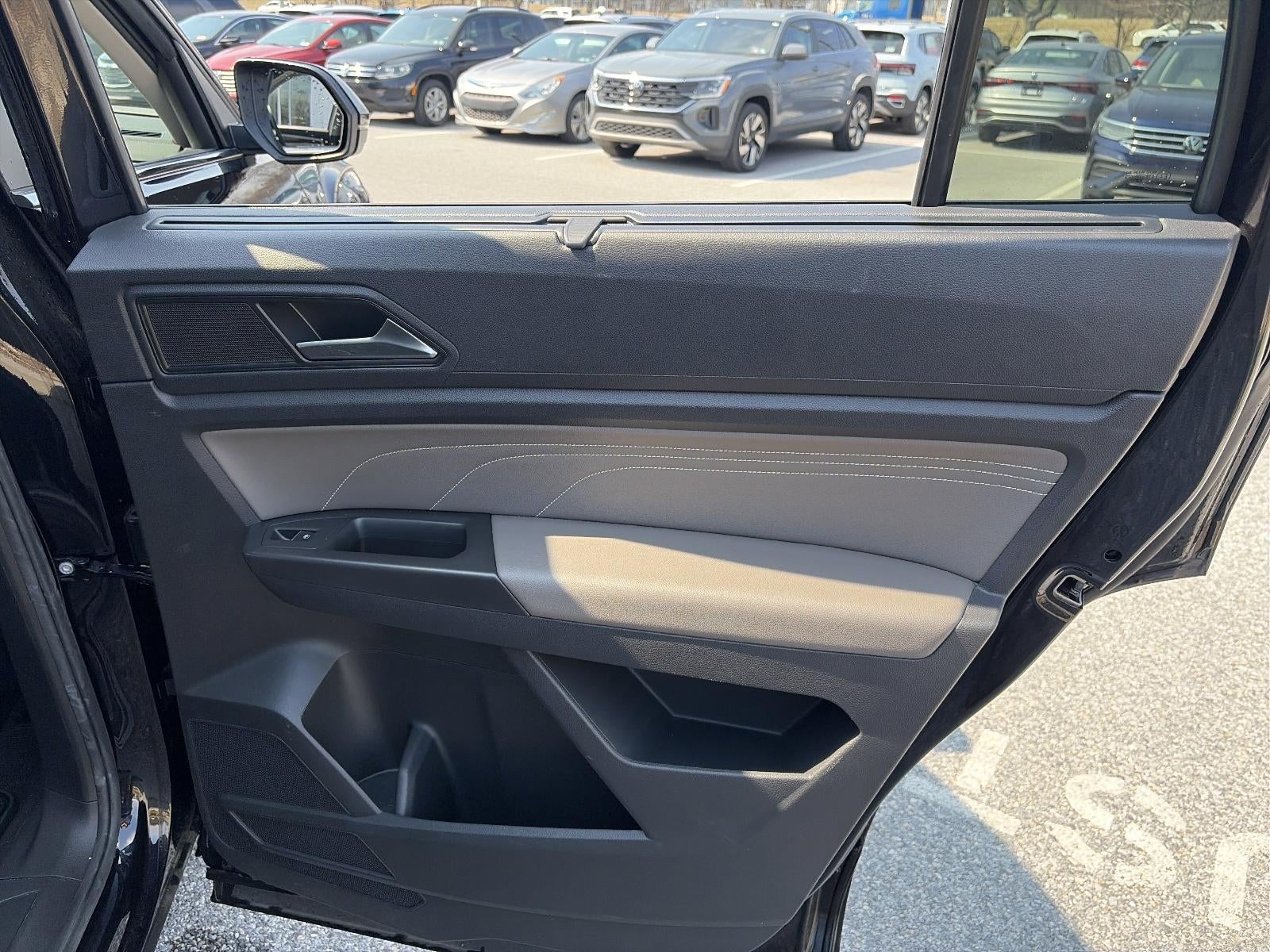 2023 Volkswagen Atlas 3.6L V6 SE w/Technology 4MOTION