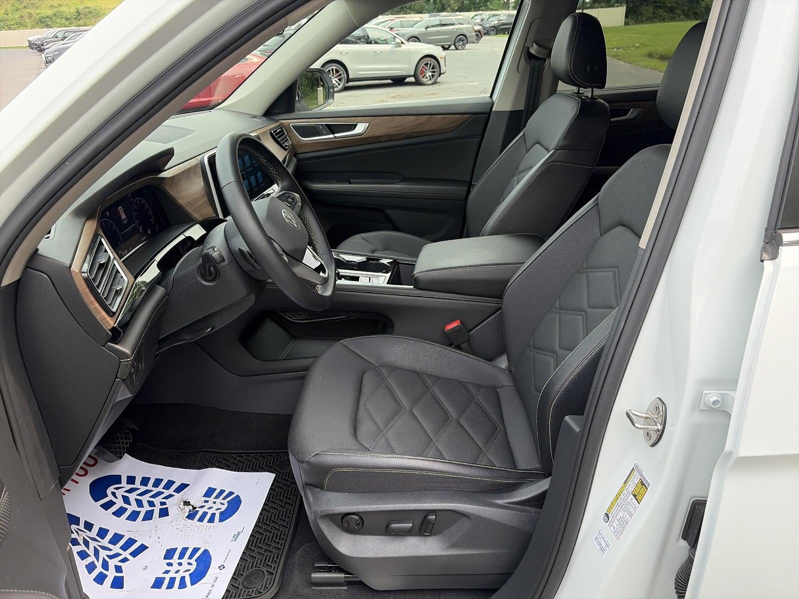2024 Volkswagen Atlas 2.0T SE w/Technology 4MOTION