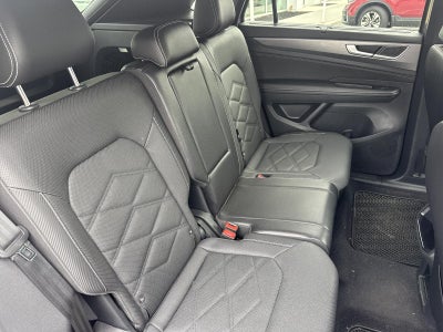 2024 Volkswagen Atlas Cross Sport 2.0T SE w/Technology 4MOTION