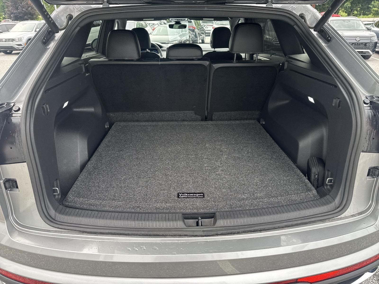 2024 Volkswagen Atlas Cross Sport 2.0T SE w/Technology 4MOTION