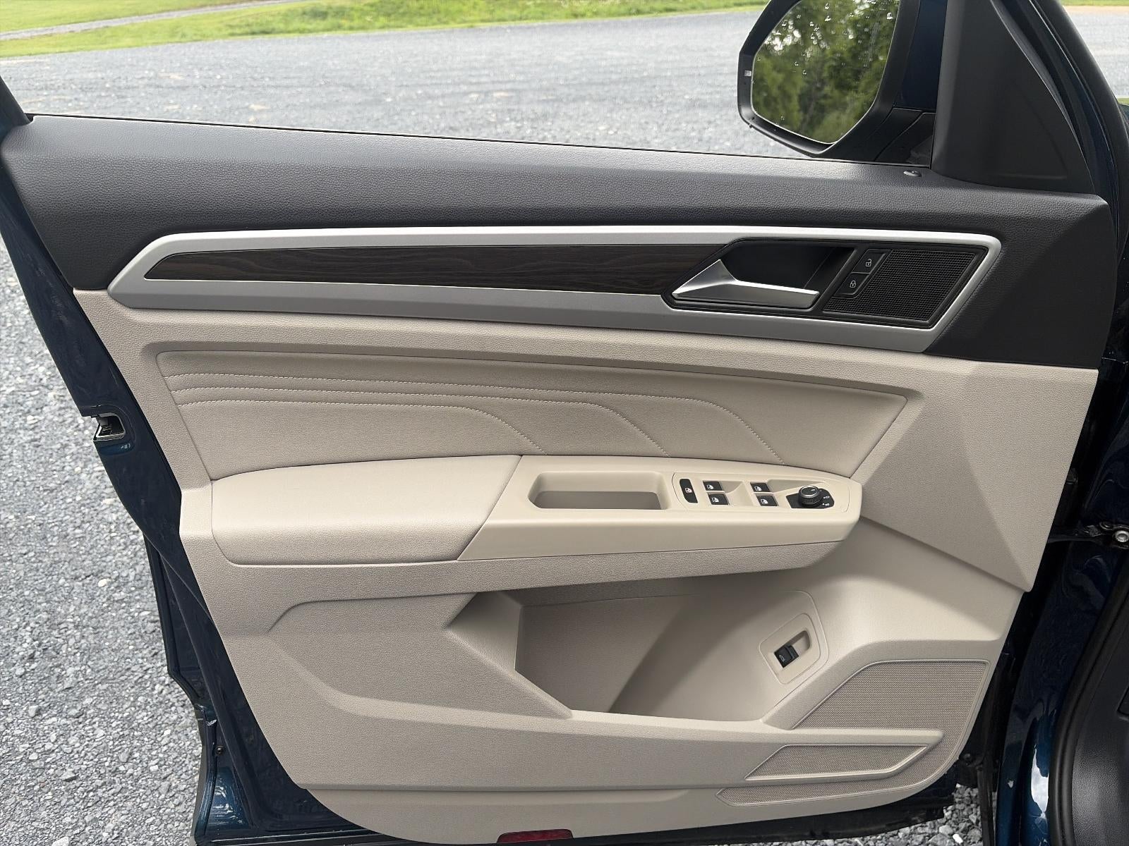 2023 Volkswagen Atlas 2.0T SE w/Technology 4MOTION