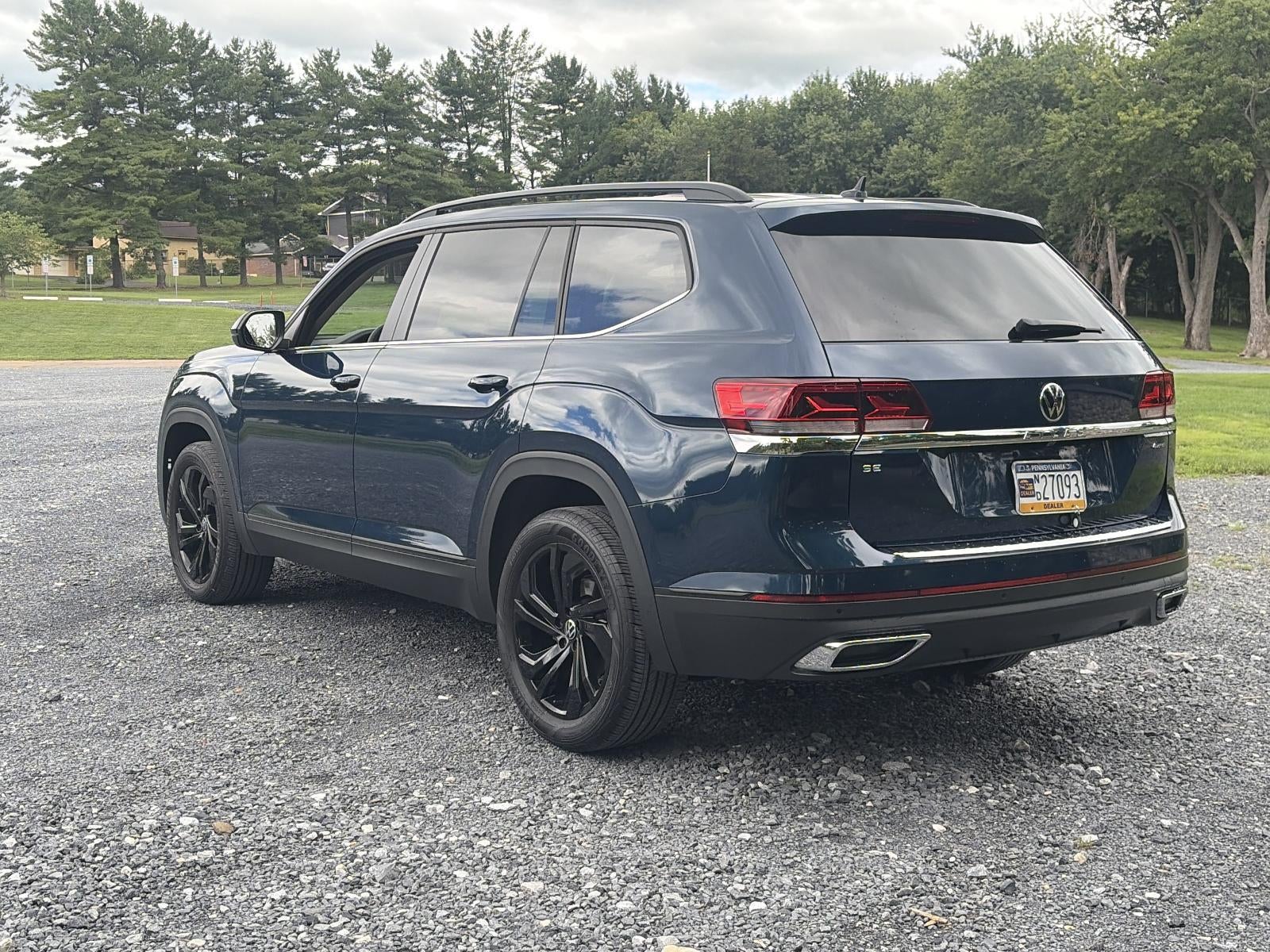 2023 Volkswagen Atlas 2.0T SE w/Technology 4MOTION
