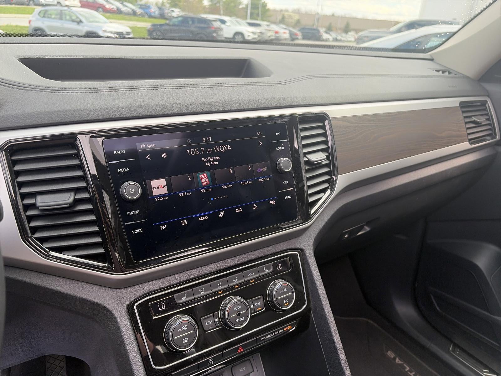 2023 Volkswagen Atlas 2.0T SE w/Technology 4MOTION