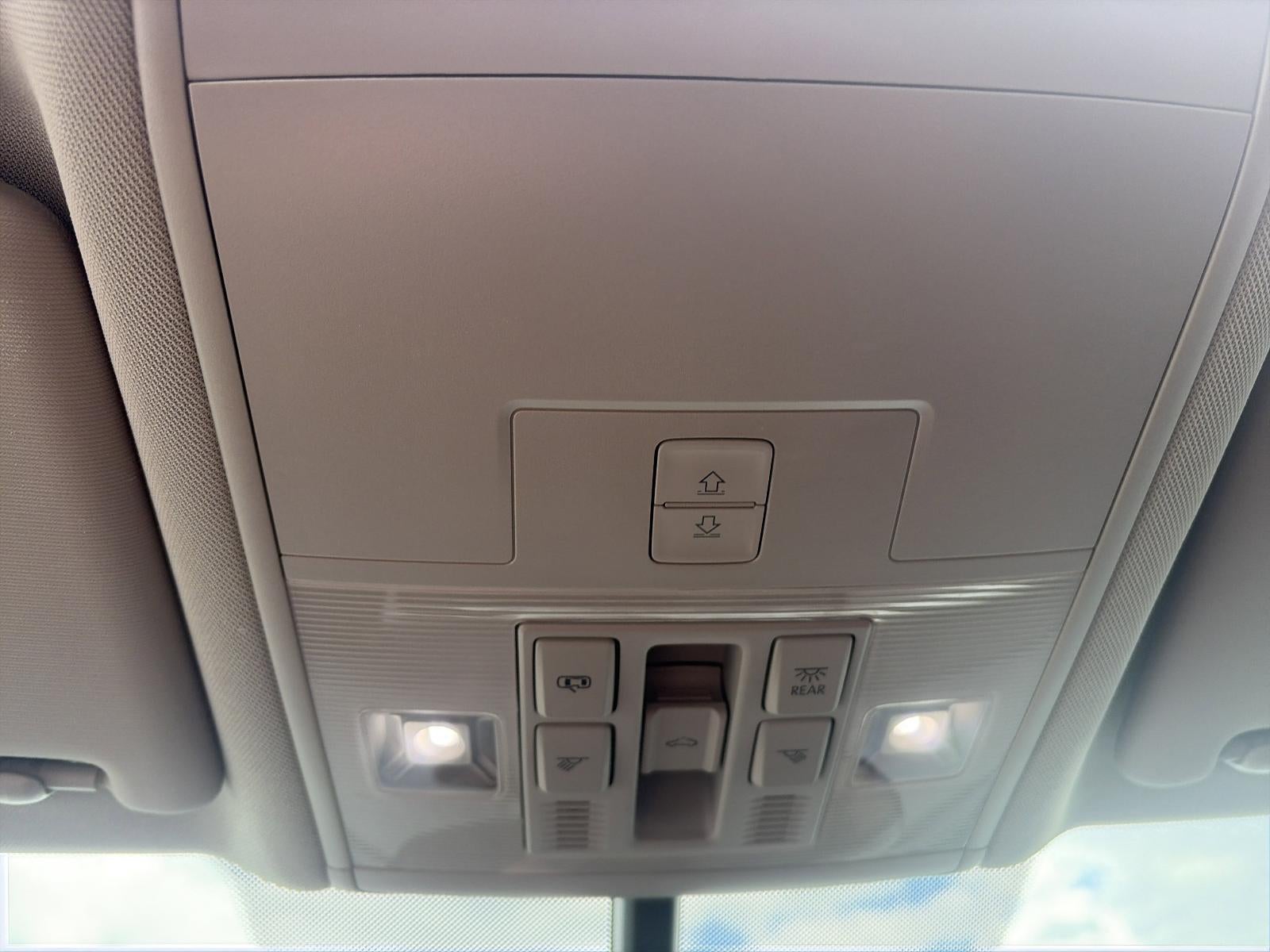 2023 Volkswagen Atlas 2.0T SE w/Technology 4MOTION