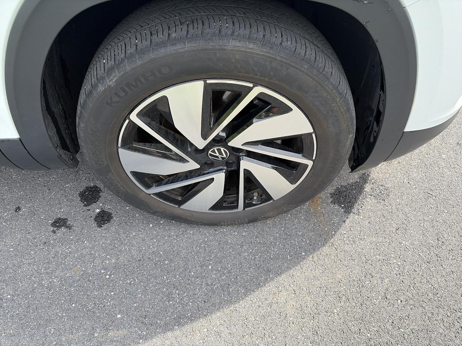 2024 Volkswagen Atlas 2.0T SE w/Technology 4MOTION