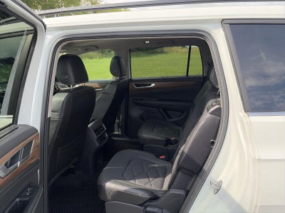 2024 Volkswagen Atlas 2.0T SE w/Technology 4MOTION