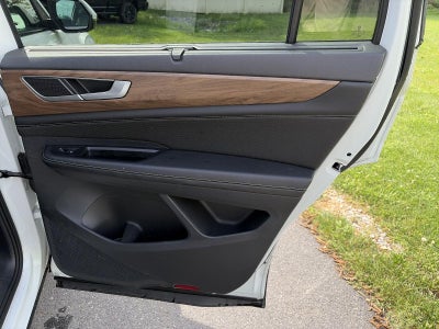 2024 Volkswagen Atlas 2.0T SE w/Technology 4MOTION