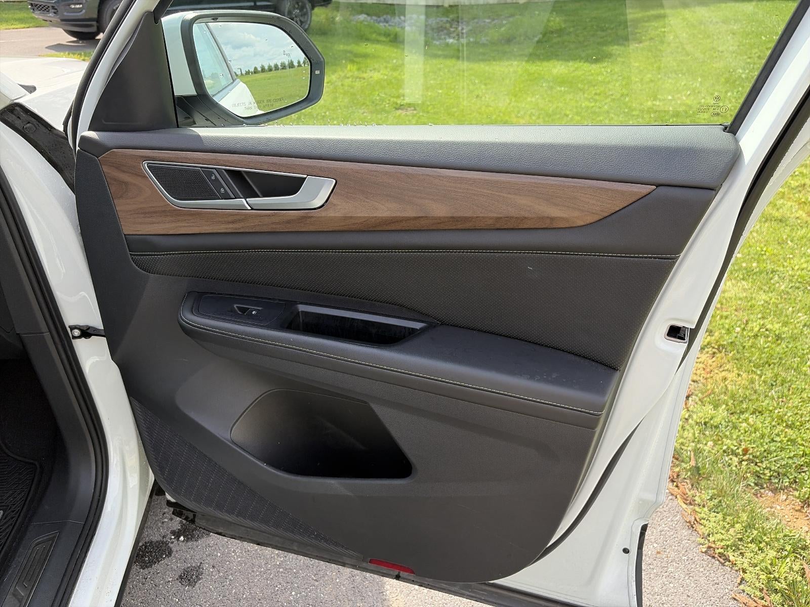 2024 Volkswagen Atlas 2.0T SE w/Technology 4MOTION
