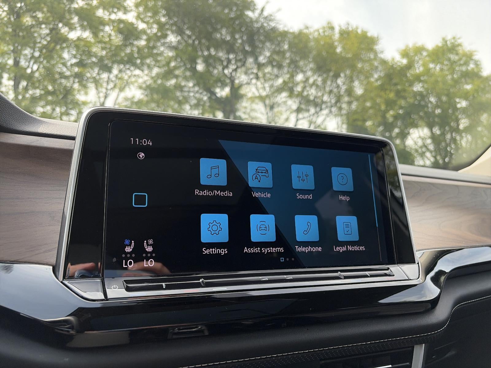 2024 Volkswagen Atlas 2.0T SE w/Technology 4MOTION